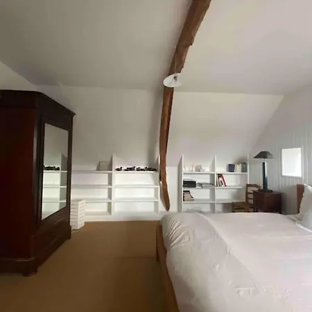 Maison Spacieuse Grand Jardin Clos Belle Terrasse Amenagee Parling 2 Kms Plage D'arromanches Proche Bayeux Et Plages Du Debarquement