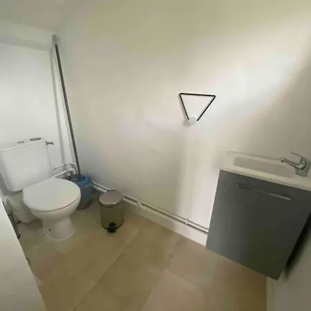 Дом отдыха Maison Spacieuse Grand Jardin Clos Belle Terrasse Amenagee Parling 2 Kms Plage D'arromanches Proche Bayeux Et Plages Du Debarquement *