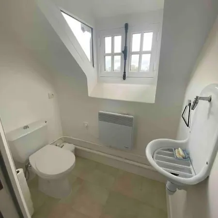 Maison Spacieuse Grand Jardin Clos Belle Terrasse Amenagee Parling 2 Kms Plage D'arromanches Proche Bayeux Et Plages Du Debarquement Дом отдыха