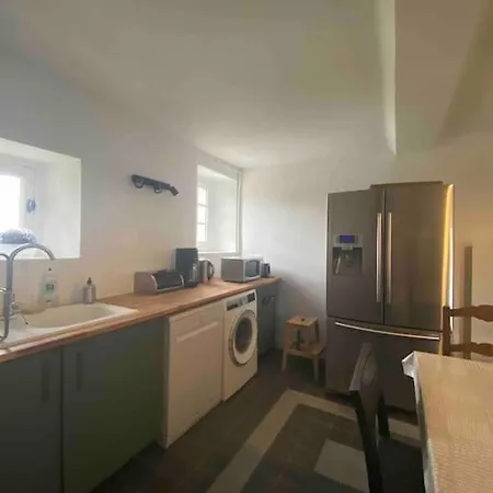 Дом отдыха Maison Spacieuse Grand Jardin Clos Belle Terrasse Amenagee Parling 2 Kms Plage D'arromanches Proche Bayeux Et Plages Du Debarquement Траси-сюр-Мер
